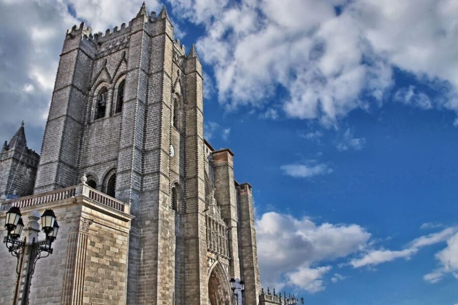 From Madrid: Ávila and Salamanca Guided Day Trip - Ávila: Medieval Walls and Historic Charm