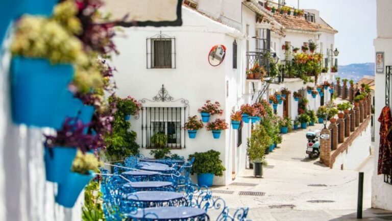 From Malaga or Costa del Sol: Mijas, Marbella & Puerto Banus - What the Tour Gets Right