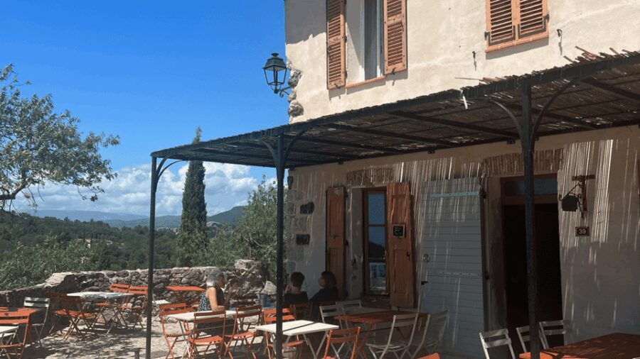 From medieval Evenos to Bandol wines : a taste of Provence - The Practical Side: What You Get and What You Don’t