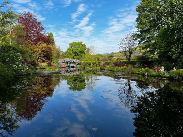 From Paris : Giverny & Orsay Museum - Private Tour - Lunch Break in Giverny