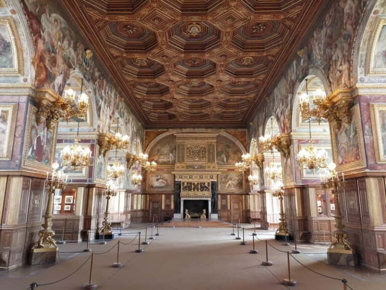 From Paris: Half-Day Tour to Fontainebleau Castle & Barbizon - Discovering Fontainebleau Castle: A Royal Past