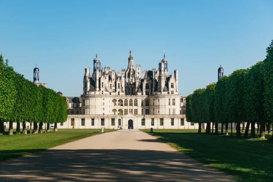 From Paris: Loire Valley Chambord Castle and Wine Tasting - Practical Details and Considerations