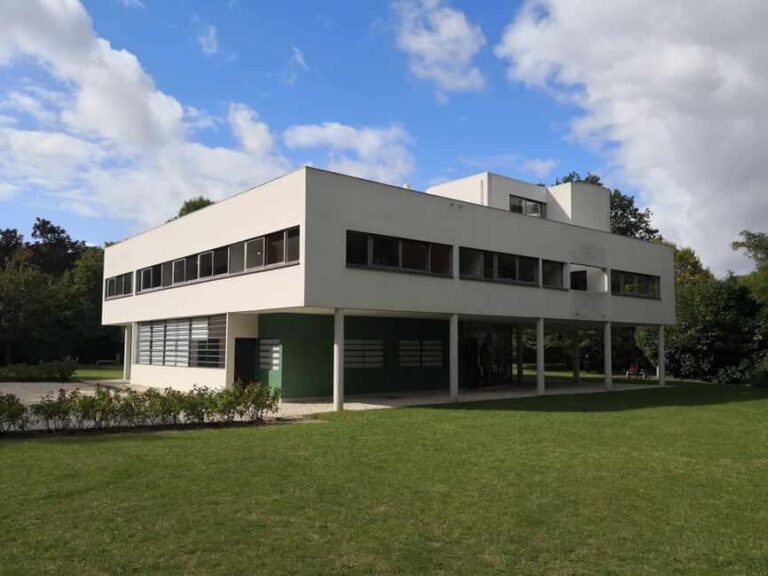 From Paris : PRIVATE TOUR - Villa Savoye - Le Corbusier - What to Expect on the Tour