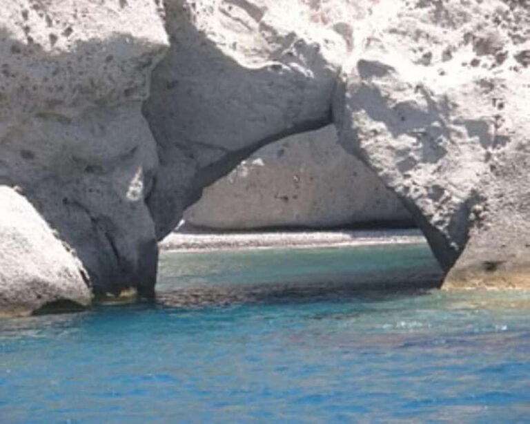 From Paros : Antiparos and Despotiko Full Day Cruise - The Itinerary: What to Expect