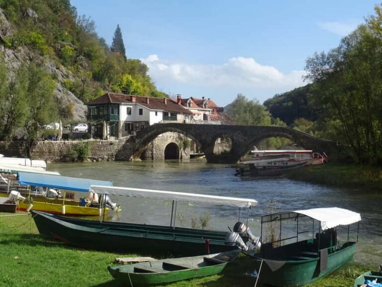 From Podgorica: Rijeka Crnojevica & Cetinje- History&Nature - The Experience in a Nutshell