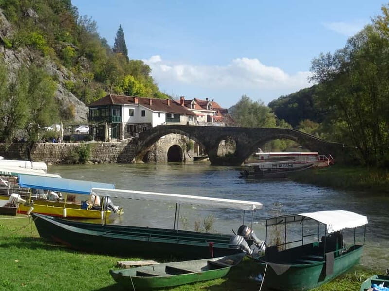 From Podgorica: Rijeka Crnojevica & Cetinje- History&Nature - The Experience in a Nutshell