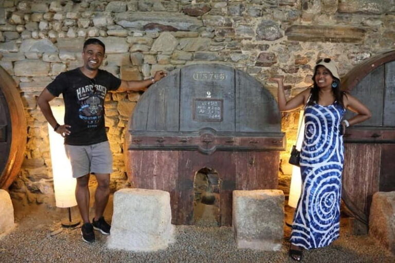 From Porto: 2 Boutique Wineries w/ Winery Lunch & 1-h cruise - Key Points