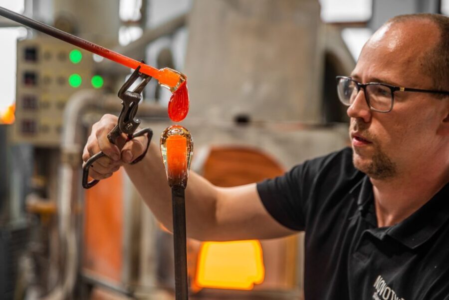 From Prague: Bohemian Glass Crystal Private Tour with Lunch - What Makes It Worth the Price?