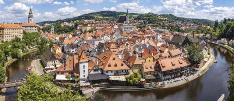 From Prague: Cesky Krumlov Luxury Private Tour with Lunch - Who Is This Tour Best For?