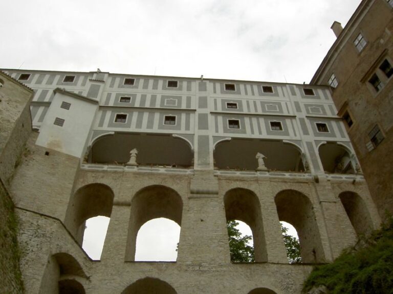 From Prague: Full-Day Trip to eský Krumlov - Free Time and Local Exploration