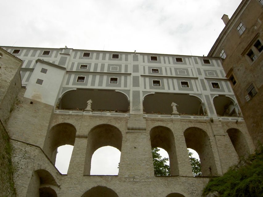 From Prague: Full-Day Trip to eský Krumlov - Free Time and Local Exploration