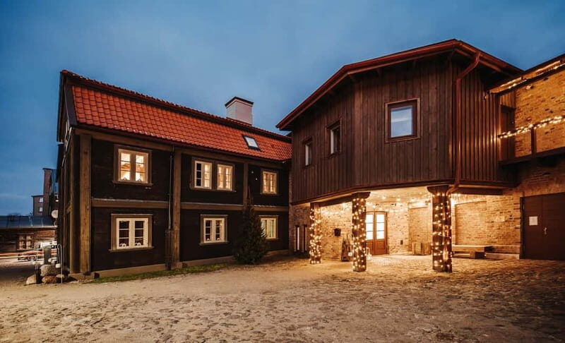 From Riga: Hill of Crosses and Jelgava Day Trip and back. - What Could Be Better