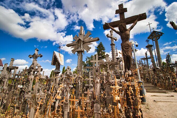 From Riga: Hill of Crosses & Enchanting Jelgava Group Tour - FAQ