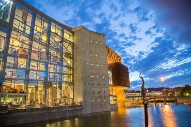 From San Sebastian: Gaztelugatxe and Guggenheim Museum Tour - FAQs