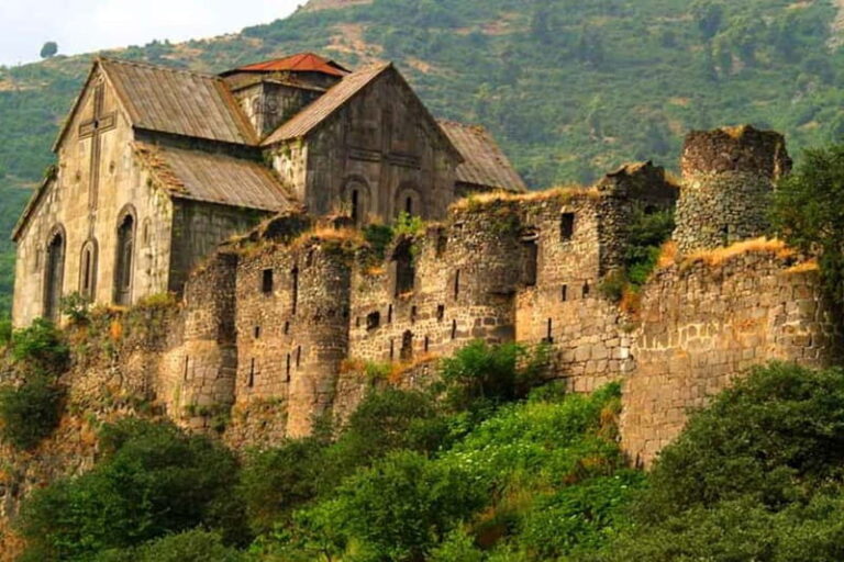 From Tbilisi to Armenia: Akhtala, Haghpat & Sanahin Day-Trip - What Makes This Tour Stand Out
