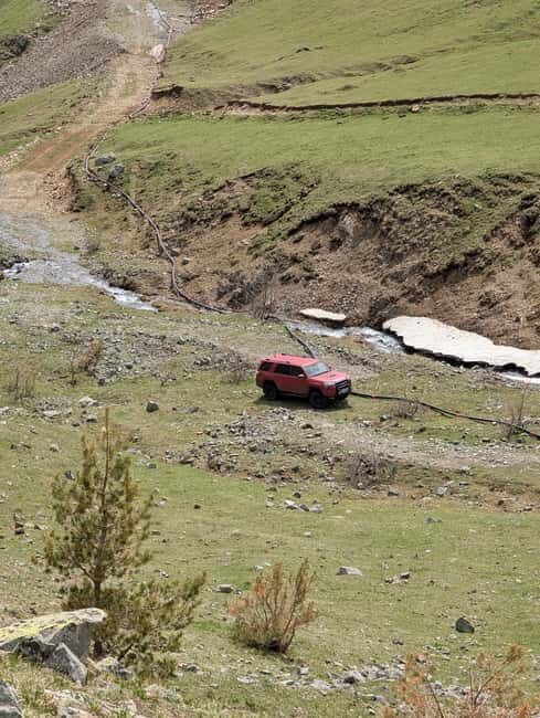 From Tbilisi: Tsalka Hills Off-Road Jeep Tour with BBQ - The Off-Road Experience: What to Expect