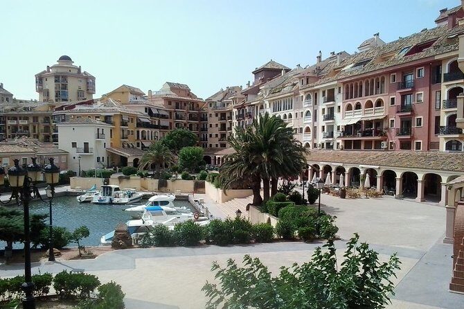 From the Old Town to the City of Arts  Small Group Bike Tour - Exploring the Green Heart: Jardi del Turia