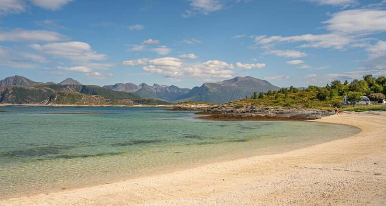 From Tromsø: Arctic Roadtrip: fjords tour with scenic picnic - Who Is This Tour Best For?