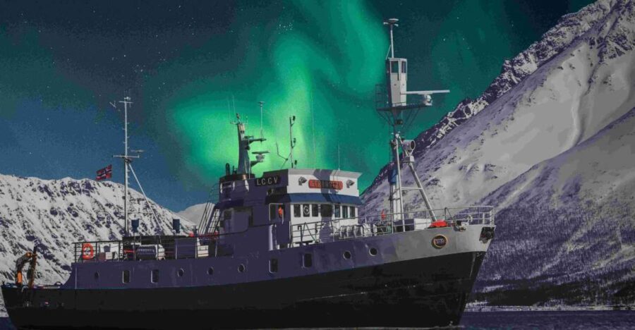 From Tromsø: Northern Lights Cruise on a Cozy Vintage Vessel - An In-Depth Look at the Experience