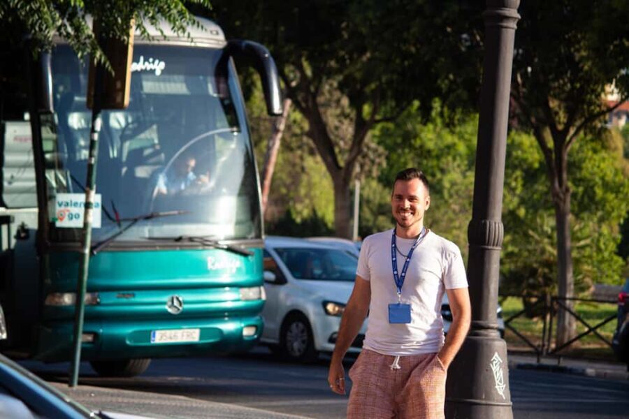 From Valencia: Bus + Cueva de Sant Josep Boat Tour + Guide - Who Should Consider This Tour?