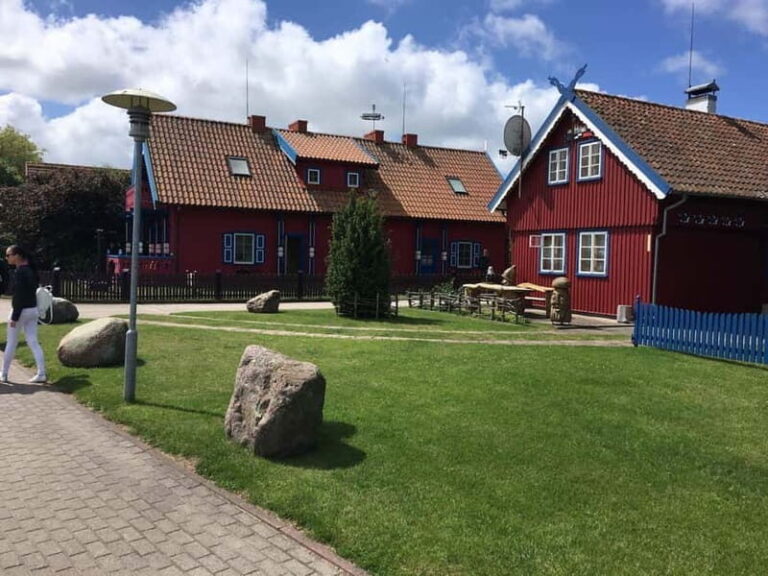 From Vilnius: Day Trip to Curonian Spit National Park - Exploring the Hill of Witches and the Dunes