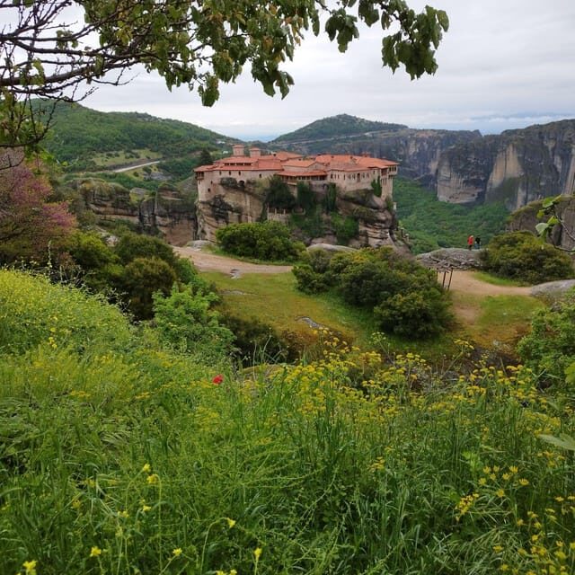 From Volos : Meteora Monasteries and Rocks Guided Tour - Exploring the Monasteries