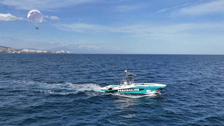 Fuengirola: Best luxury parasailing in Fuengirola - Who will love this parasailing tour?