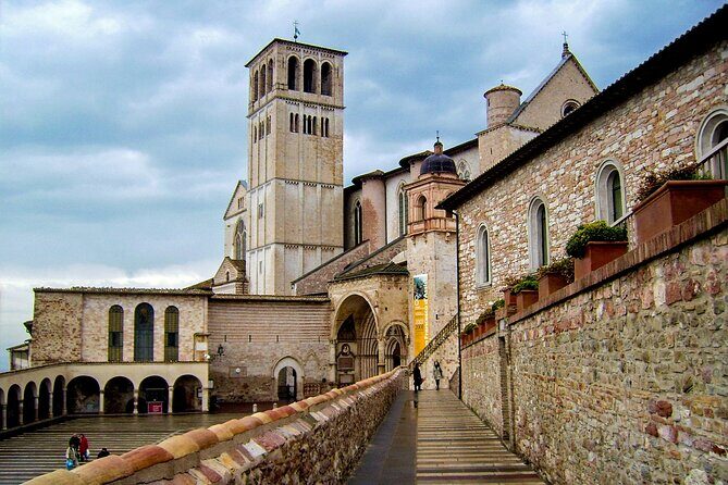 Full-Day Guided Historical Tour of Cascia and Assisi - Analyzing the Value