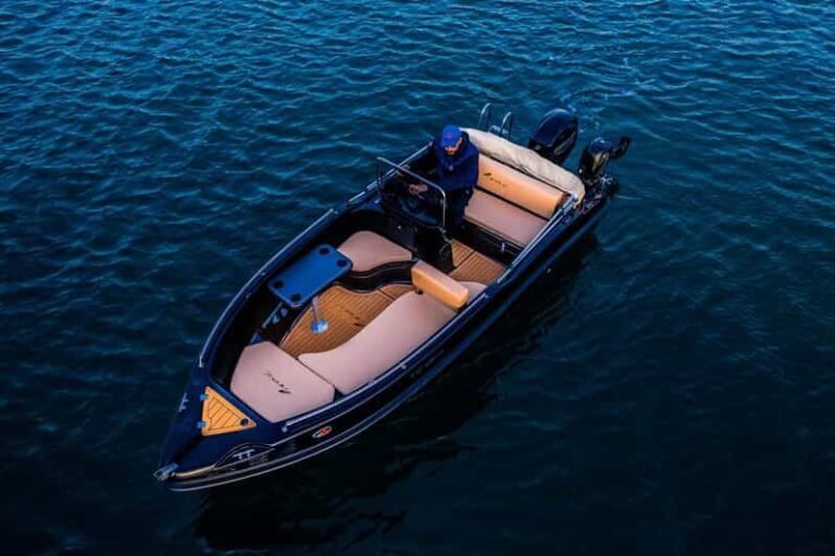 Full Day Santorini Boat Cruise -License Free- - Who Will Love This Tour?