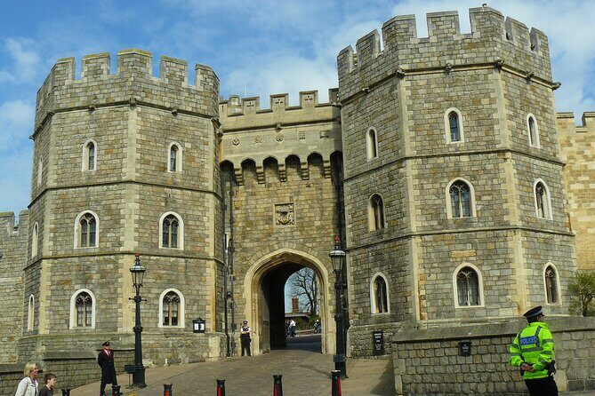 Full Day Tour Stonehenge and Windsor - The Itinerary in Detail