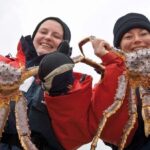 Full-Day Trip: King Crab Safari to Norway from Saariselkä Including Lunch - Arriving in Norway: Suiting Up for the Arctic Crab Hunt
