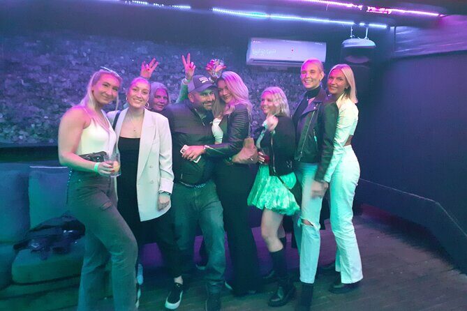 Fun explorers pub Crawl with 1 hour open bar and with 3 VIP clubs - The Value of the Experience