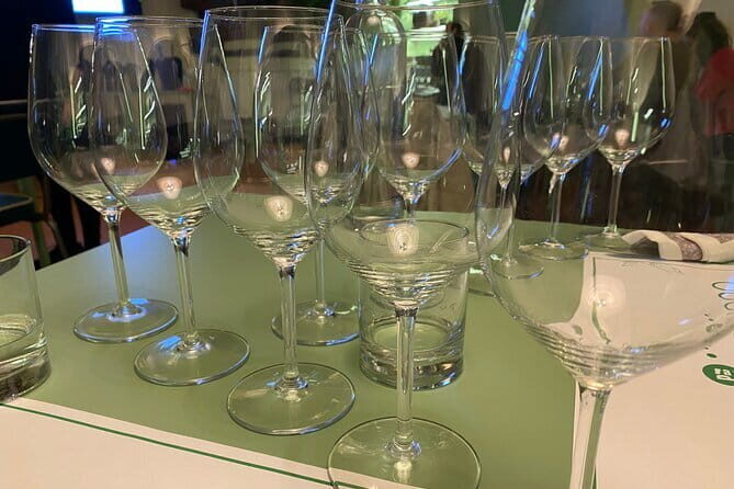 Fun wine tasting from our unique selection in the heart of Florence - The Price and Value
