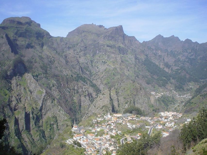 Funchal: Eira do Serrado Nun´s Valley viewpoint tuk tuk Tour - The Experience & Atmosphere