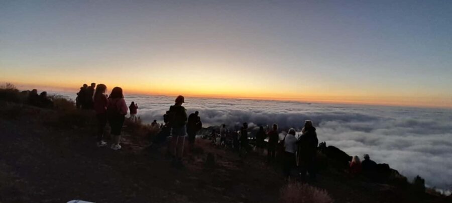 Funchal: Pico do Arieiro Sunrise Jeep Tour with Pickup - What You Can Expect