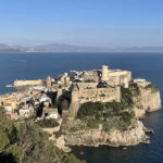 Gaeta: Guide Boat Tour of Peninsula - The Cliffs and Natural Formations