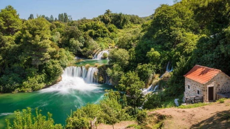 Game of Thrones Klis Fortress + Ethno Village in 8 languages - The Stops: What Do They Offer?