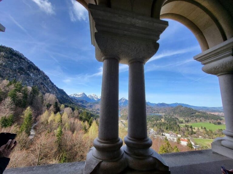 Garmisch-Partenkirchen: Neuschwanstein Castle Express Tour - Transportation and Logistics