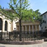 Gaztelugatxe and Gernika Tour From San Sebastian - FAQ