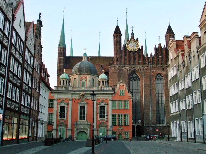 Gdansk Old Town Half-Day Private Walking Tour - The Experience in Detail