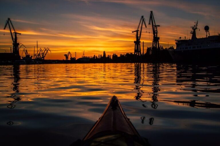 Gdansk: Sunset Kayak Tour - The Experience in Detail