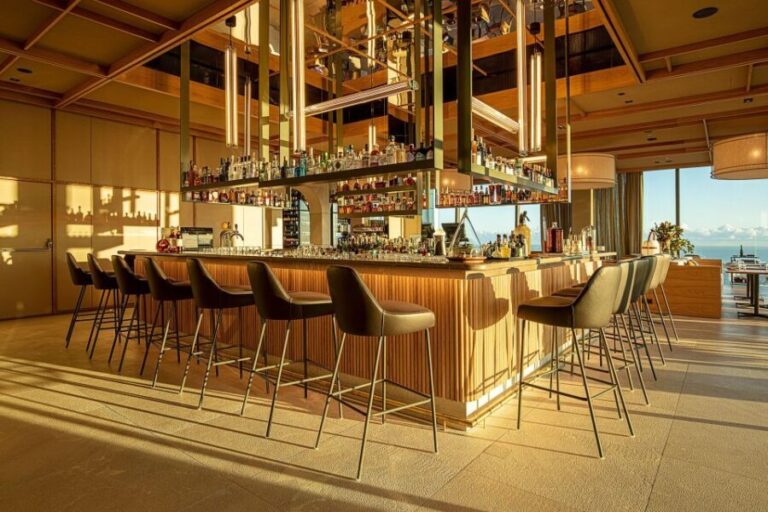 Gdask: Spanish Cuisine and City Views From the Top Floor - The Menu: Mediterranean Flavors with a Spanish Twist