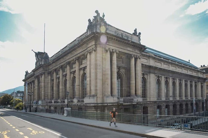 Geneva: City Pass with 60 Activities - Transportation Perks