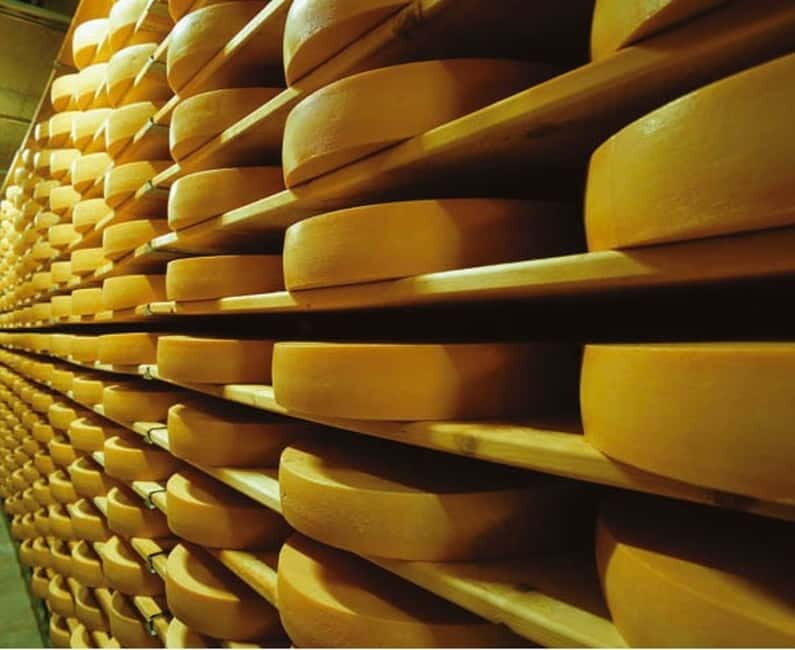 Geneva: Gruyères Tour with Chocolate, Cheese & Golden Train - The Highlights in Detail