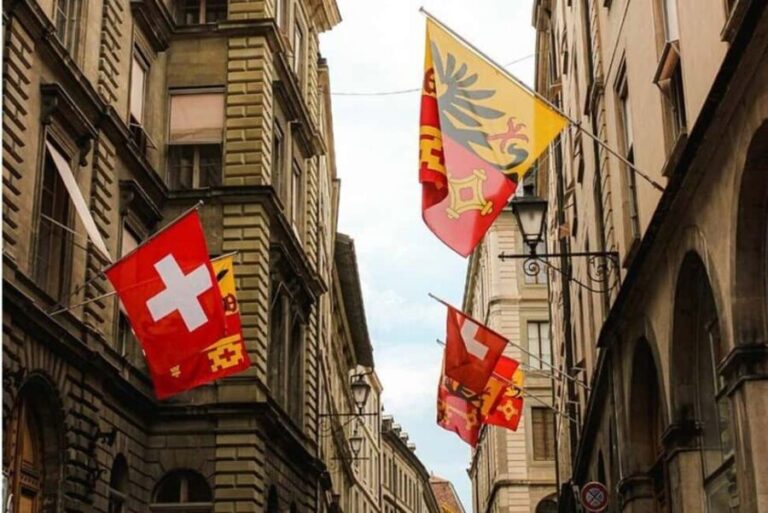 Geneva: Guided Private or Group Old Town Highlights Tour - Value for Money and Practical Considerations