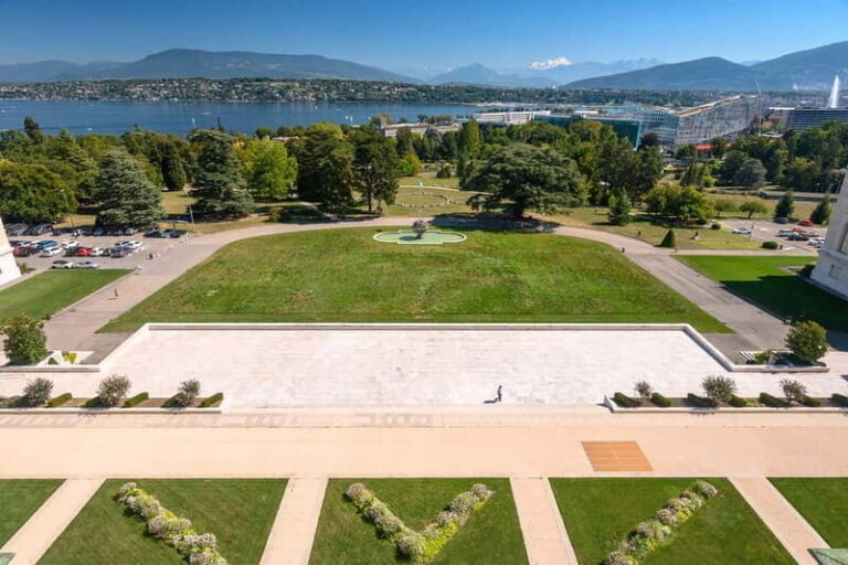 Geneva: Open-Top Sightseeing Bus Tour - The Practical Details