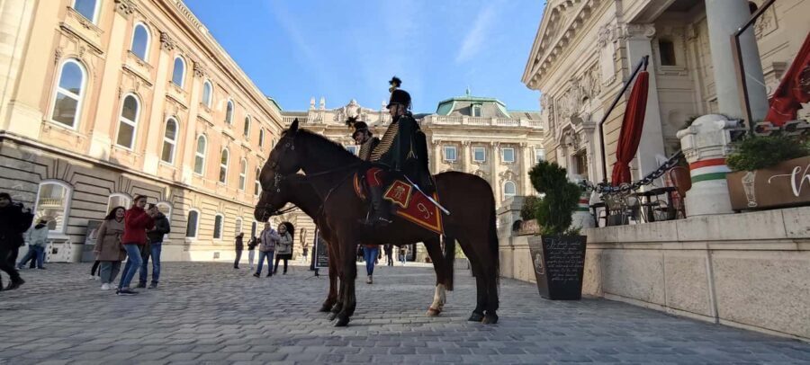 German guided tour through Budapest's castle district - What to Expect on the Tour