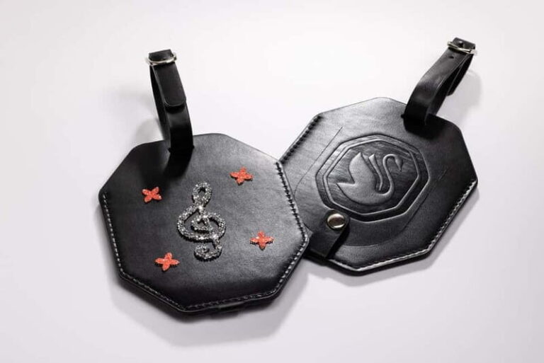 Get Crafty with Crystals: Your DIY Swarovski Workshop - The Setting: Dazzling and Elegant