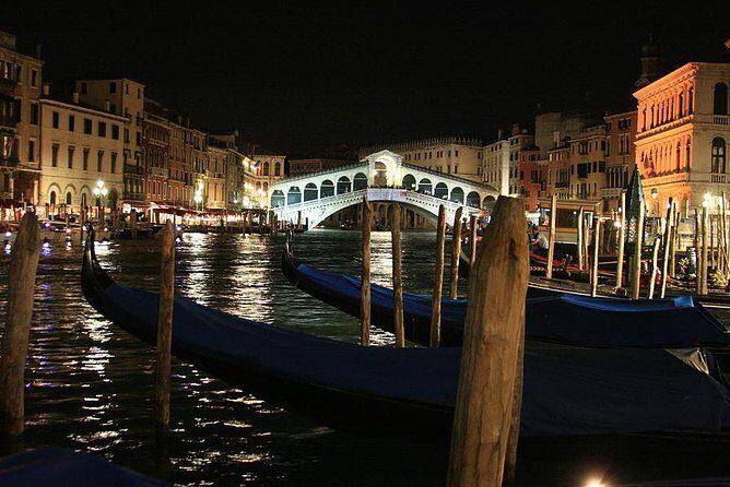 Ghosts of Venice - Discovering the Unknown - What to Expect: Atmosphere, Stories, and Pacing