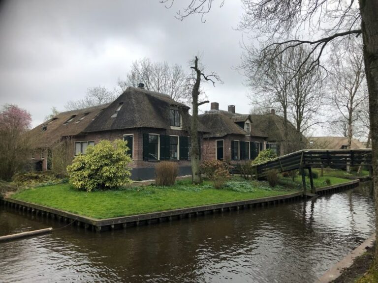 Giethoorm & Exploring the North of The Netherlands Tour - Who Is This Tour Perfect For?